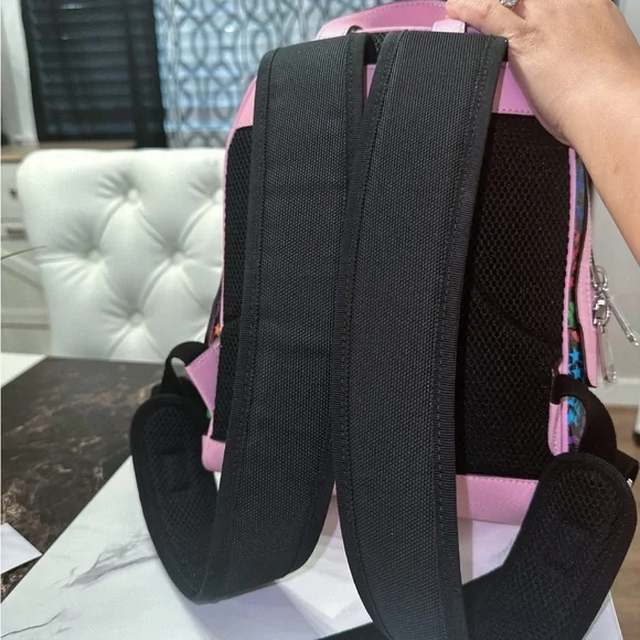 Gucci Colorful Logo Backpack with Pink Trim - Picture 3 of 9